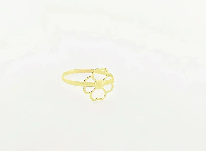 18k Gold 4 Heart Flower Ring.