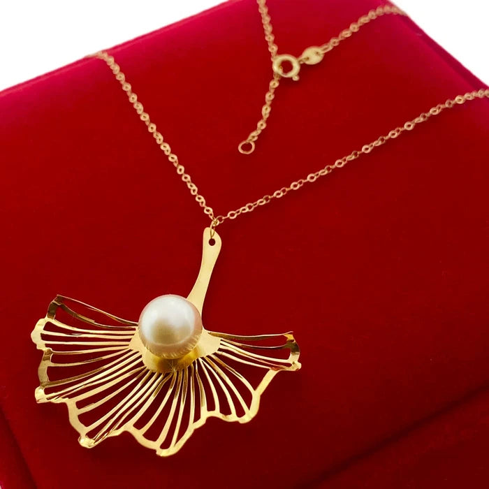Pearl Flower Necklace