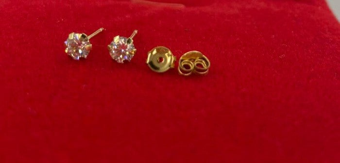 18K Gold Single Stone Earring 1.14 - Embellish Gold