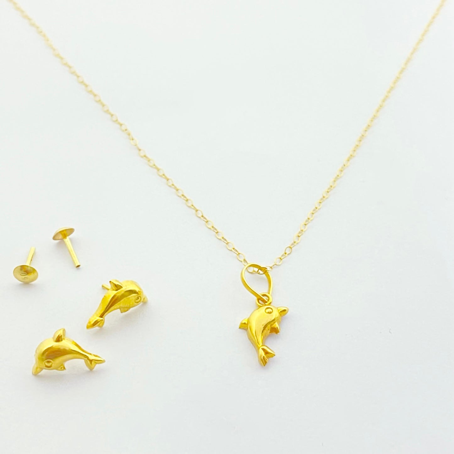18k Gold Dolphin Jewelry Set
