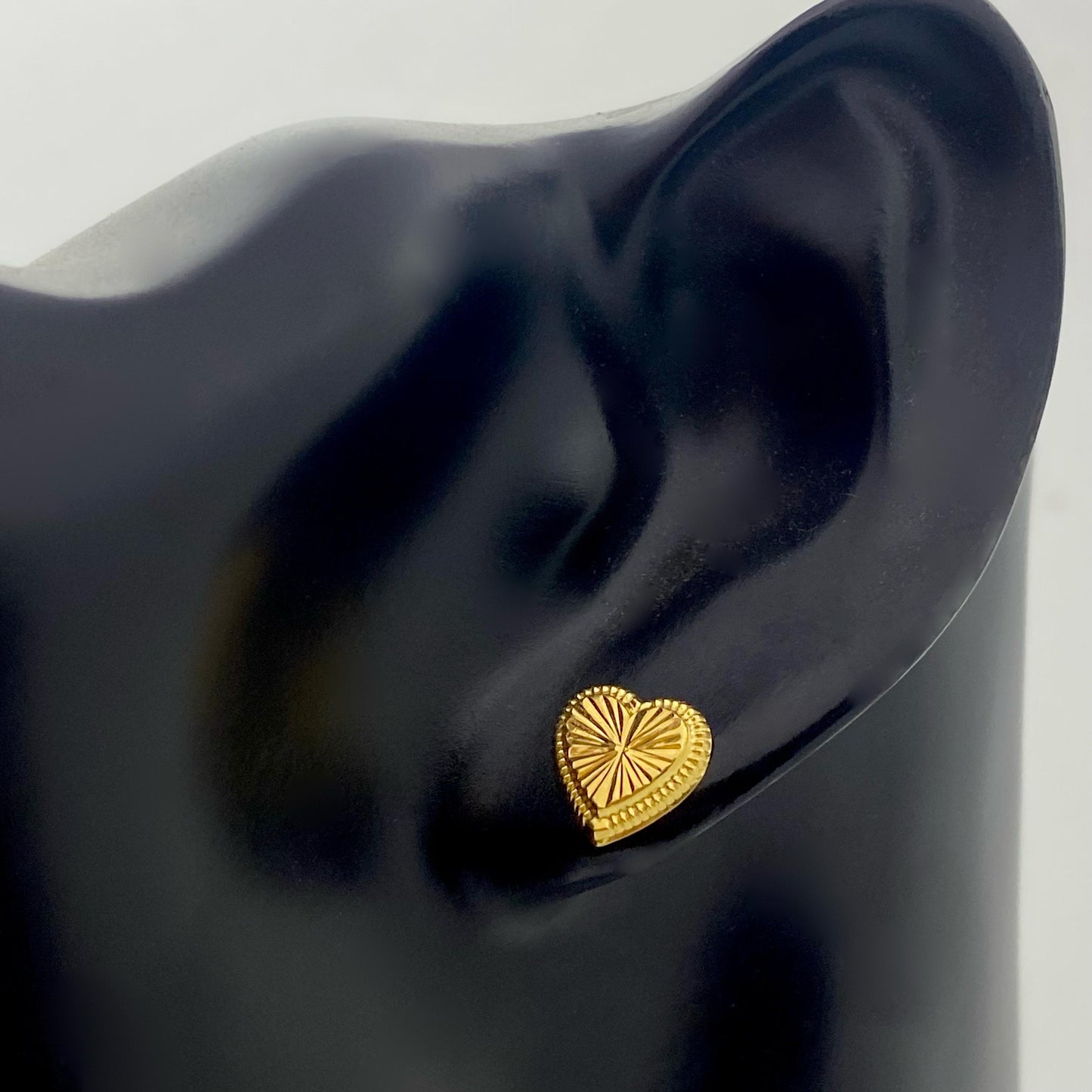 18k Gold Plain Cut Necklace