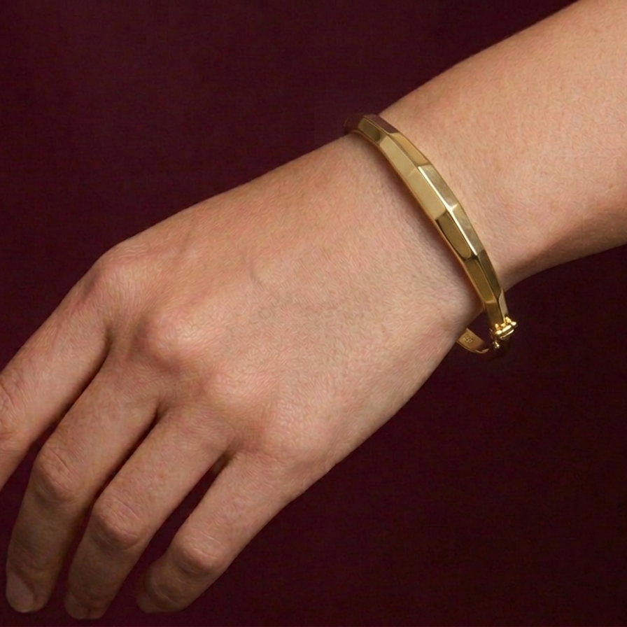 18k Gold Dia Cut Inspired Bangle
