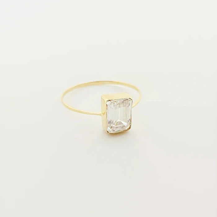Single Zircon Stone Engagement Ring