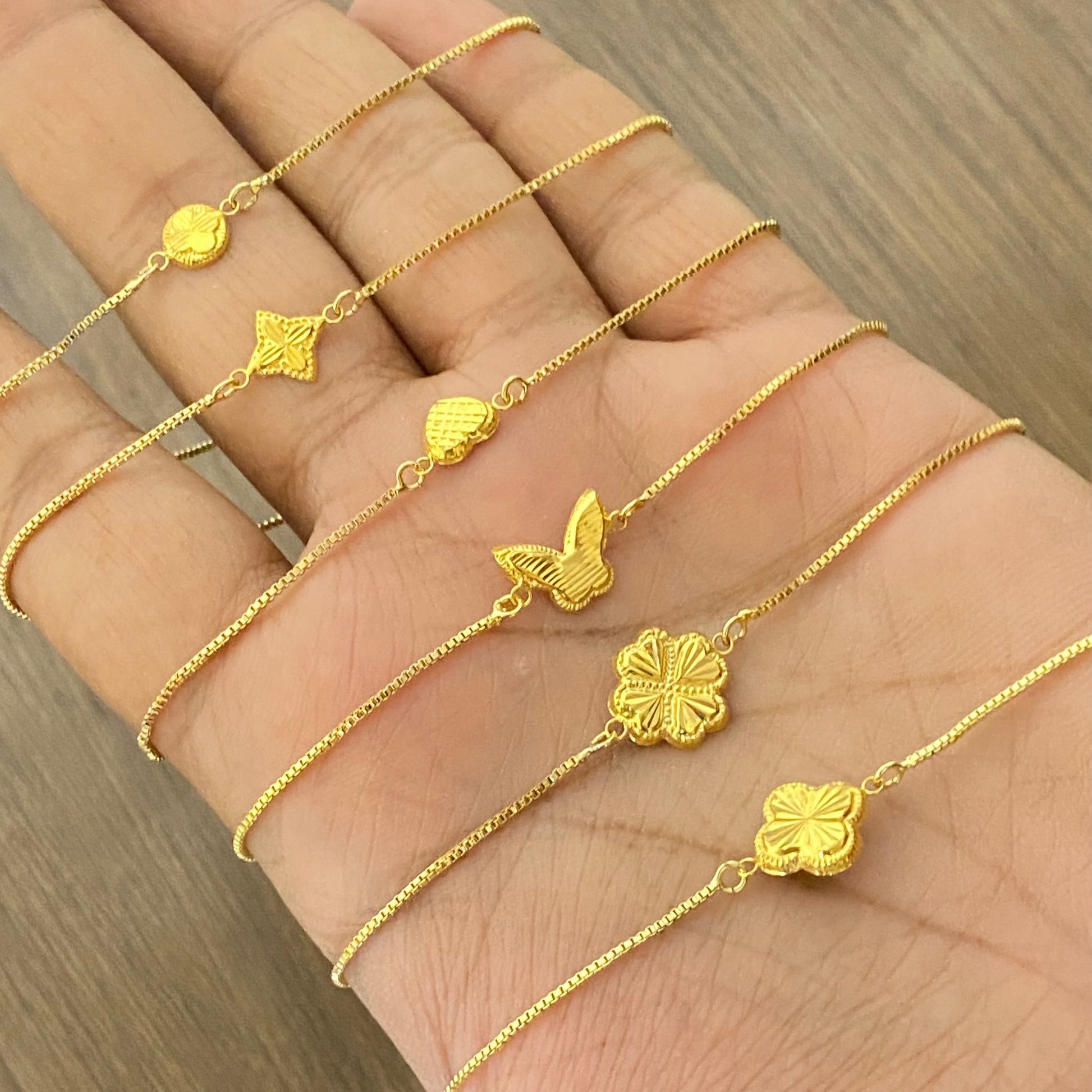 Flower bracelet 18K Gold Pendant With 18K Gold Plated Chains - Embellish Gold