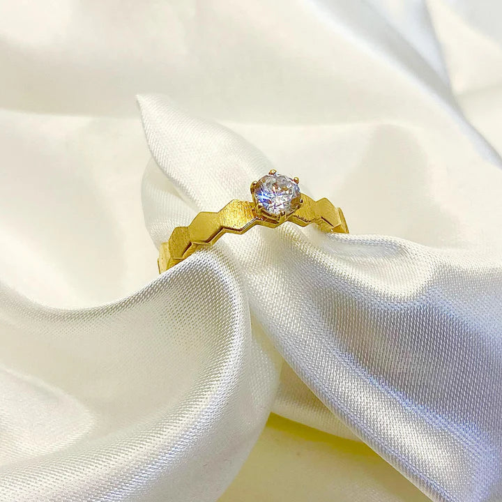 18k Gold Engagement Single Stone Ring