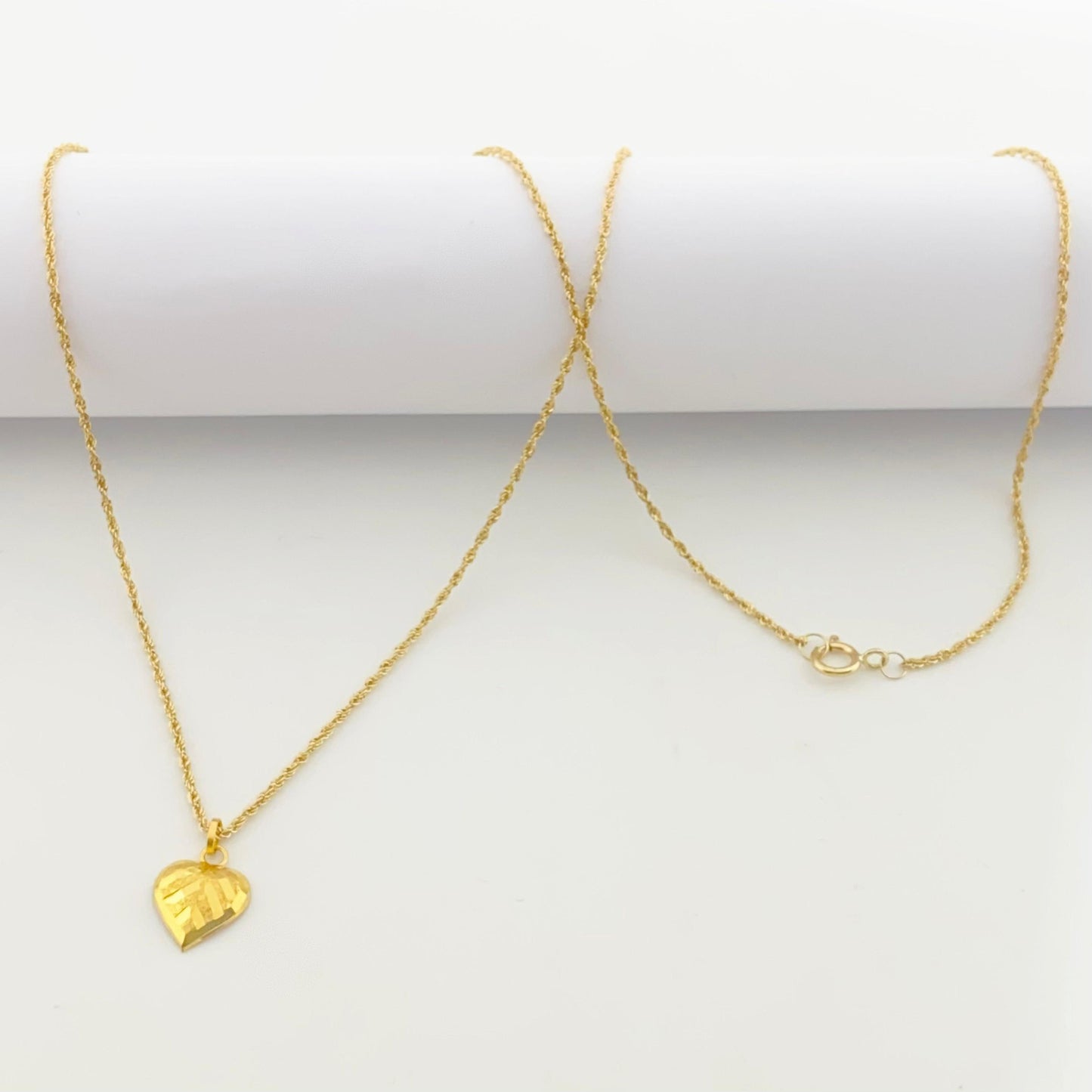 18k Gold Heart Stripe Necklace