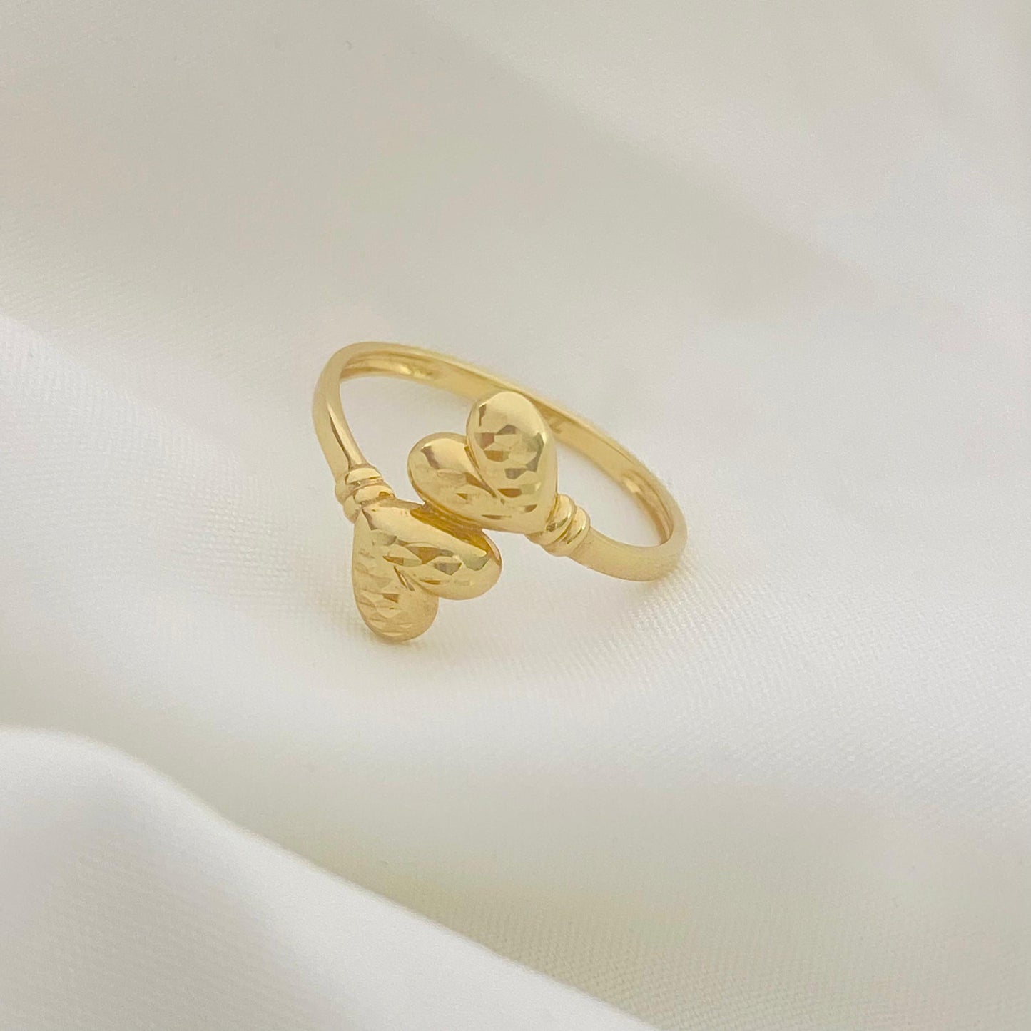 18k Gold Double Edge Heart Ring