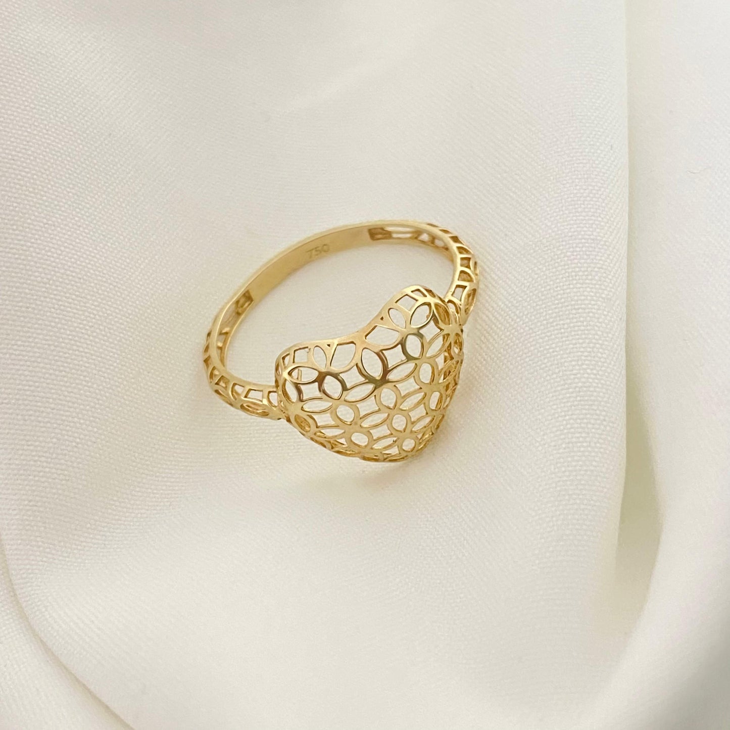 18k Gold Heart Money Ring