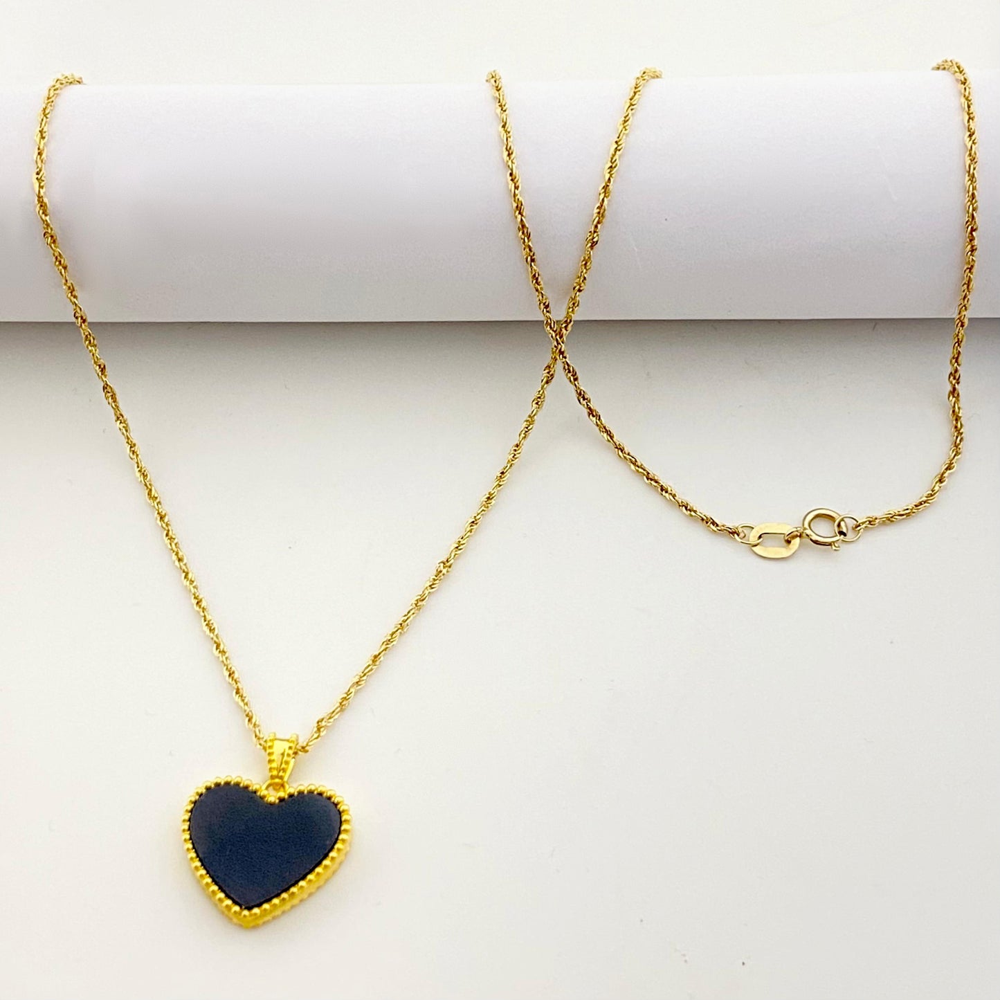 18k Gold Onyx Heart Necklace