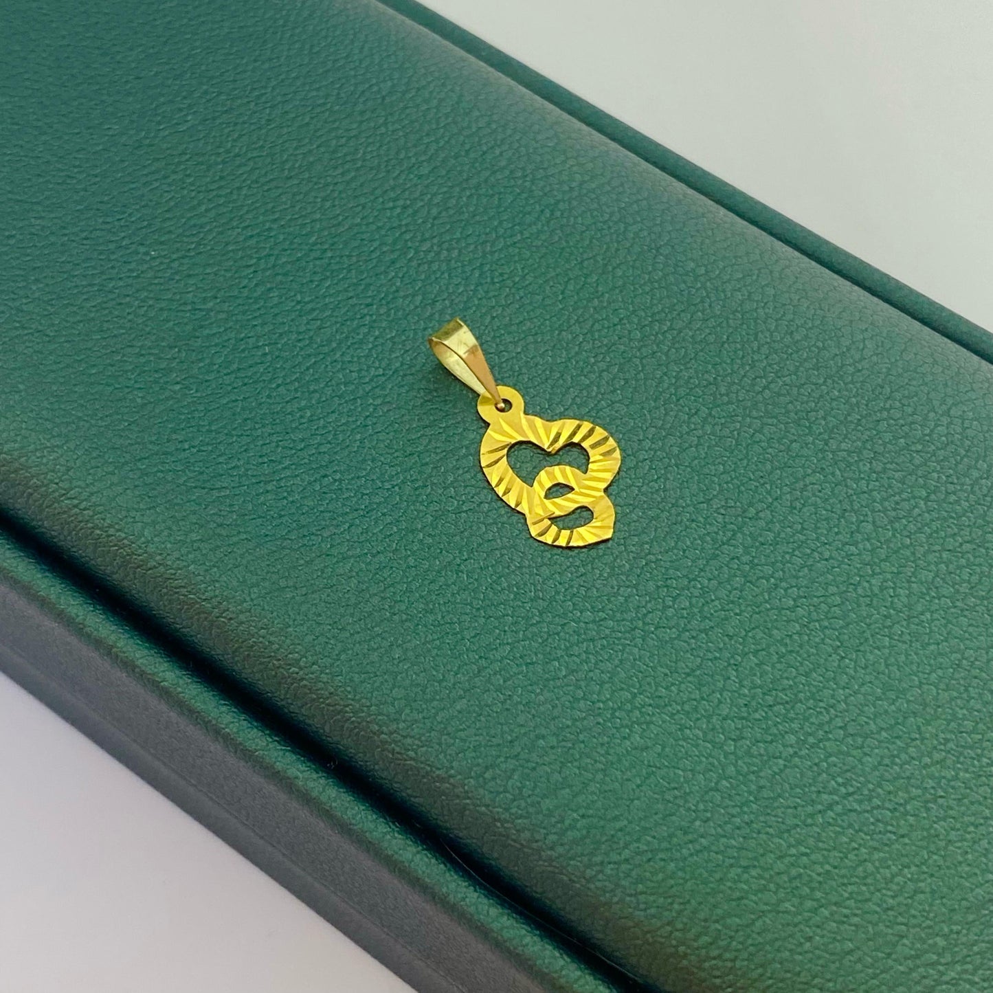 18k Two Heart Lovely Pendant