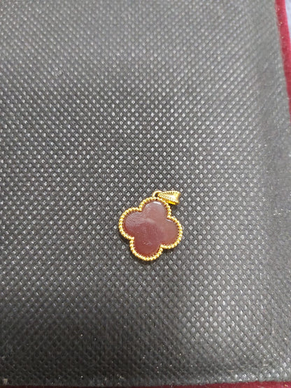 18k Gold Jade Clove Pendant