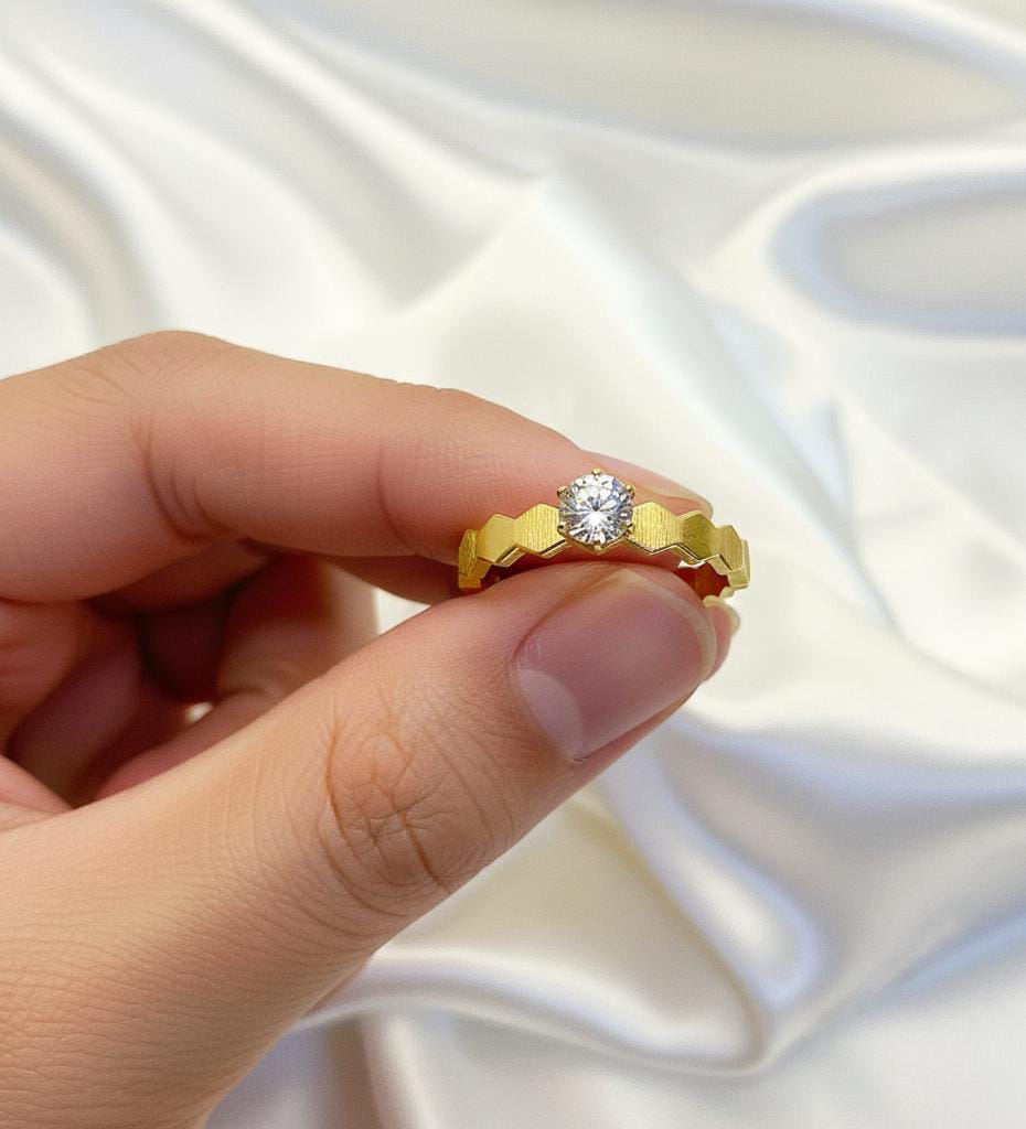 18k Gold Engagement Single Stone Ring