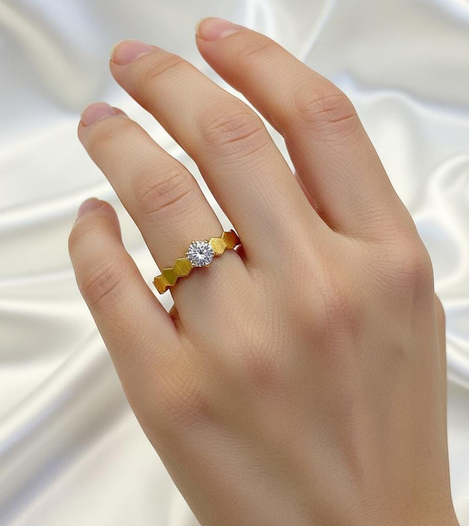 18k Gold Engagement Single Stone Ring