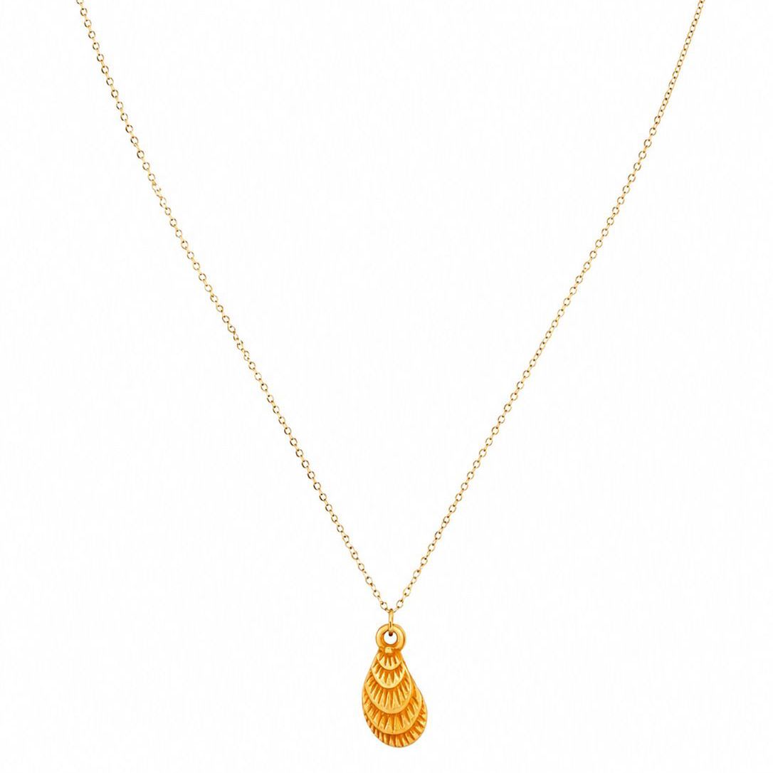 18k Gold Colored Shell Necklace