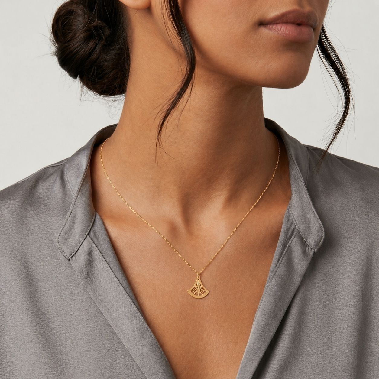 18k Gold Web Design Necklace